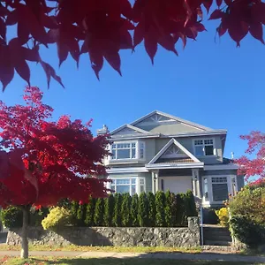 Hotel 7 Bedrooms In The Heart Of, Vancouver
