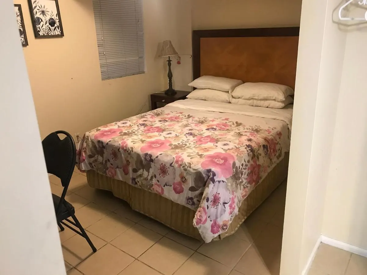Vancouver West Guesthouse بيت ضيافة