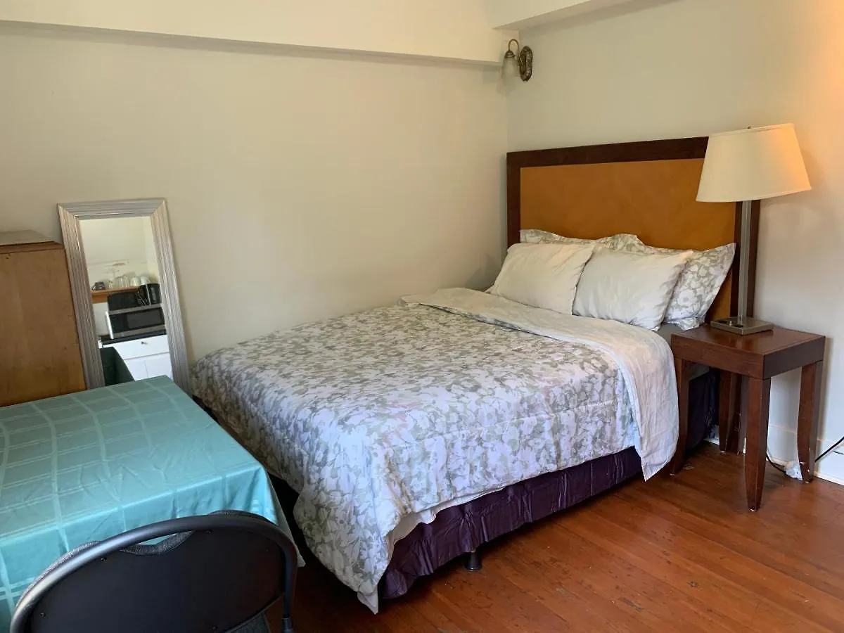 بيت ضيافة Vancouver West Guesthouse كندا